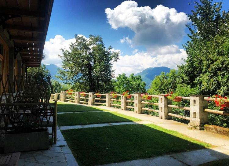 Agriturismo La Selvaggia مانديلو ديل لاريو المظهر الخارجي الصورة